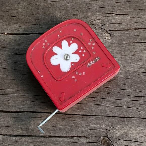 VINTAGE Retro Made In Israel - Mini Red Tape Measure - Flower Design - Picture 1 of 2